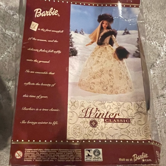 Winter Barbie - Picture 2 of 2